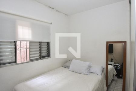 Quarto 1 de casa para alugar com 2 quartos, 150m² em Jardim Itapema, São Paulo