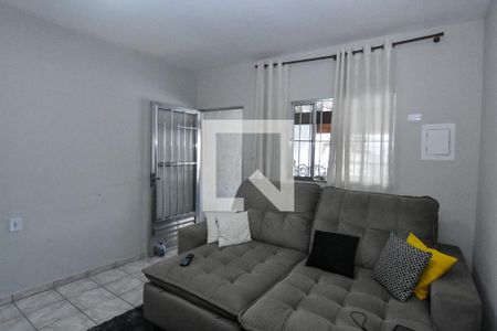 Sala de casa para alugar com 2 quartos, 150m² em Jardim Itapema, São Paulo