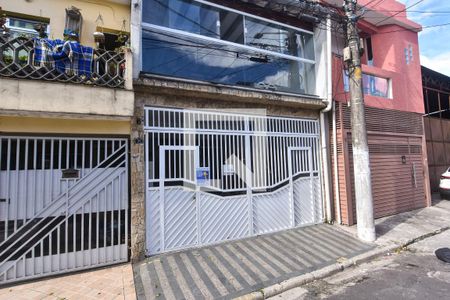 Fachada de casa para alugar com 2 quartos, 150m² em Jardim Itapema, São Paulo