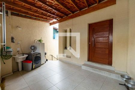 Casa à venda com 120m², 3 quartos e 1 vagaárea de serviço edícula