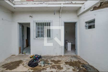 Casa à venda com 130m², 3 quartos e 4 vagasBarracão 1