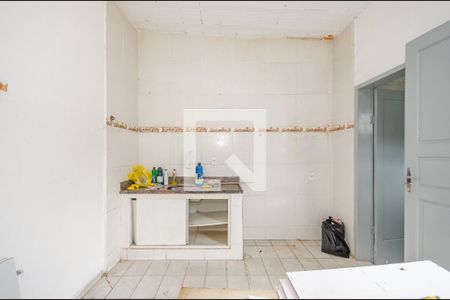 Casa à venda com 130m², 3 quartos e 4 vagasBarracão 1