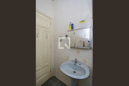 Casa à venda com 130m², 3 quartos e 4 vagasBanheiro Social