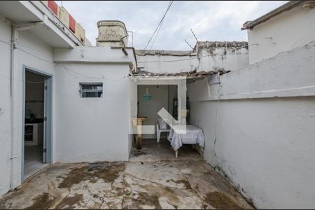 Casa à venda com 130m², 3 quartos e 4 vagasBarracão 1