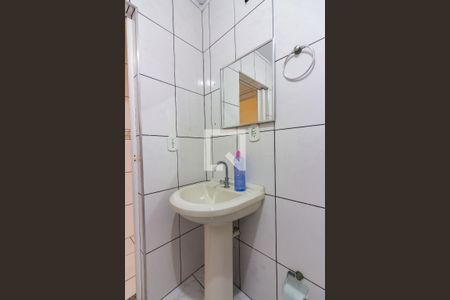 Banheiro de casa para alugar com 1 quarto, 80m² em Jardim Elvira, Osasco