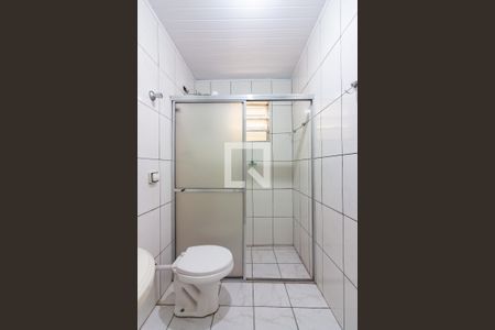 Banheiro de casa para alugar com 1 quarto, 80m² em Jardim Elvira, Osasco
