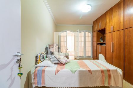 Casa à venda com 486m², 4 quartos e 6 vagas Casa à venda com 486m², 4 quartos e 6 vagasQuarto 2