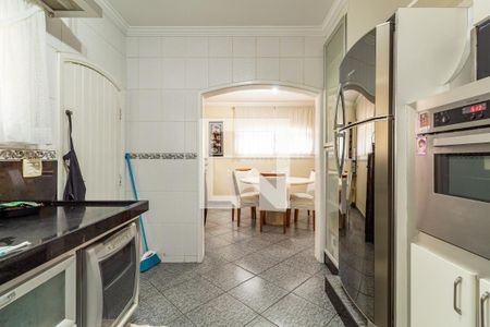 Casa à venda com 486m², 4 quartos e 6 vagas Casa à venda com 486m², 4 quartos e 6 vagasCozinha