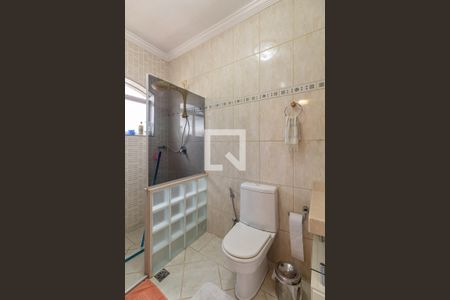 Casa à venda com 486m², 4 quartos e 6 vagas Casa à venda com 486m², 4 quartos e 6 vagasBanheiro da Suíte 2