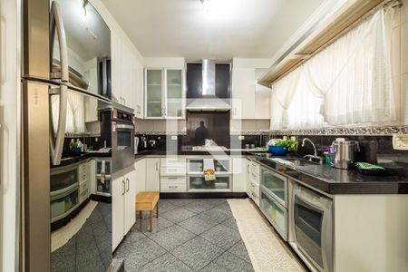 Casa à venda com 486m², 4 quartos e 6 vagas Casa à venda com 486m², 4 quartos e 6 vagasCozinha