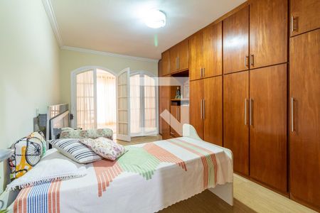 Casa à venda com 486m², 4 quartos e 6 vagas Casa à venda com 486m², 4 quartos e 6 vagasQuarto 2