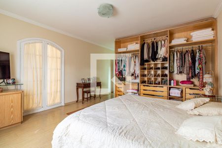 Casa à venda com 486m², 4 quartos e 6 vagas Casa à venda com 486m², 4 quartos e 6 vagasSuíte 1