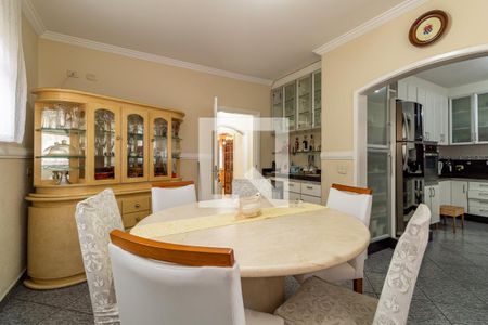 Casa à venda com 486m², 4 quartos e 6 vagas Casa à venda com 486m², 4 quartos e 6 vagasCopa