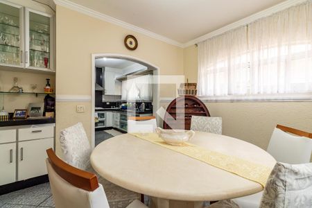 Casa à venda com 486m², 4 quartos e 6 vagas Casa à venda com 486m², 4 quartos e 6 vagasCopa