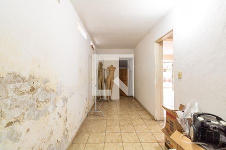 Casa à venda com 486m², 4 quartos e 6 vagas Casa à venda com 486m², 4 quartos e 6 vagasQuarto da Garagem