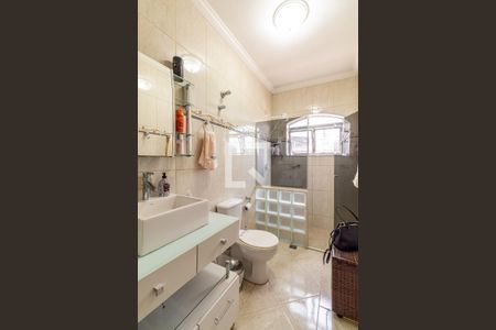 Casa à venda com 486m², 4 quartos e 6 vagas Casa à venda com 486m², 4 quartos e 6 vagasBanheiro