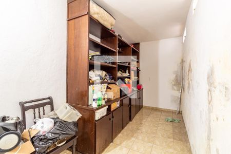 Casa à venda com 486m², 4 quartos e 6 vagas Casa à venda com 486m², 4 quartos e 6 vagasQuarto da Garagem