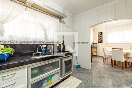 Casa à venda com 486m², 4 quartos e 6 vagas Casa à venda com 486m², 4 quartos e 6 vagasCozinha