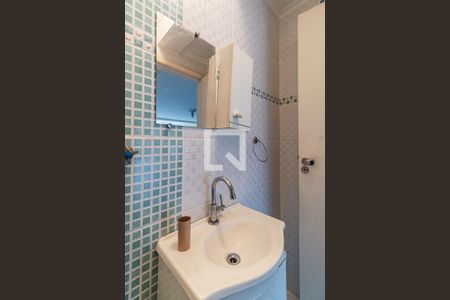 Casa à venda com 486m², 4 quartos e 6 vagas Casa à venda com 486m², 4 quartos e 6 vagasLavabo da Garagem