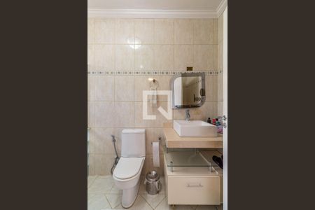 Casa à venda com 486m², 4 quartos e 6 vagas Casa à venda com 486m², 4 quartos e 6 vagasBanheiro da Suíte 2