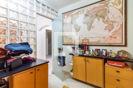 Casa à venda com 486m², 4 quartos e 6 vagas Casa à venda com 486m², 4 quartos e 6 vagasEscritório