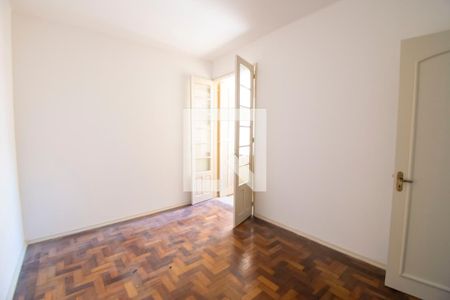 Quarto 1 de apartamento para alugar com 2 quartos, 97m² em Azenha, Porto Alegre