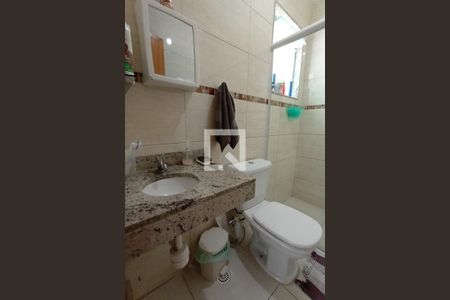 Casa à venda com 240m², 3 quartos e 2 vagasBanheiro da Suíte