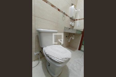 Casa à venda com 240m², 3 quartos e 2 vagasBanheiro 1 - Social