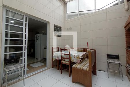 Casa à venda com 240m², 3 quartos e 2 vagasÁrea Gourmet