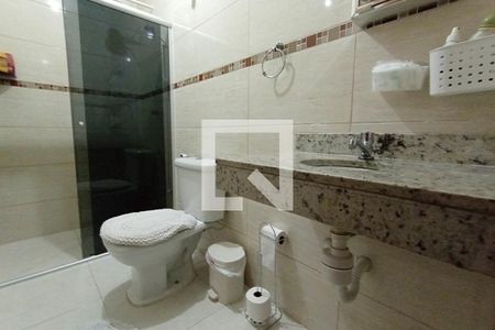 Casa à venda com 240m², 3 quartos e 2 vagasBanheiro 1 - Social