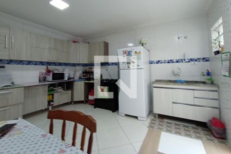 Casa à venda com 240m², 3 quartos e 2 vagasCozinha