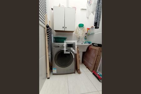 Casa à venda com 240m², 3 quartos e 2 vagasÁrea de Serviço