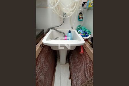 Casa à venda com 240m², 3 quartos e 2 vagasÁrea de Serviço