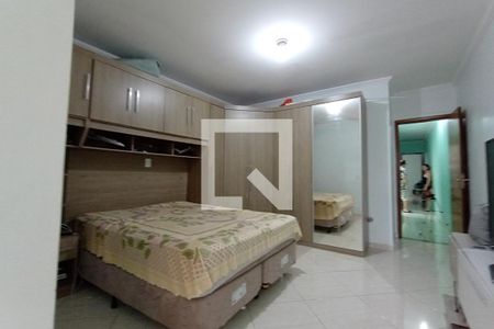 Casa à venda com 240m², 3 quartos e 2 vagasQuarto 3 - Suíte