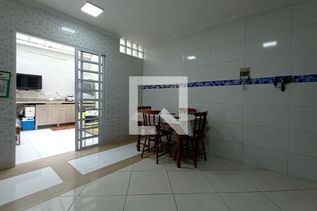 Casa à venda com 240m², 3 quartos e 2 vagasCozinha