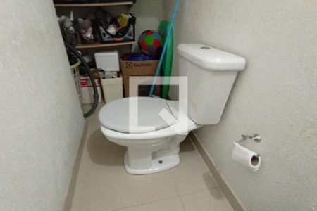 Casa à venda com 240m², 3 quartos e 2 vagasBanheiro 3 - Lavabo