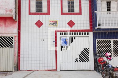 Casa à venda com 180m², 4 quartos e 3 vagasFachada