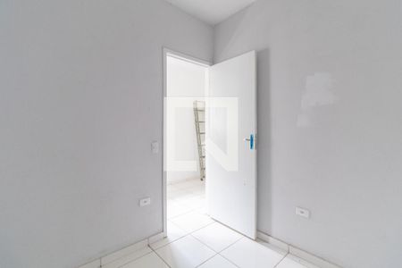 Quarto 2 de apartamento para alugar com 2 quartos, 30m² em Jardim Lucia, São Paulo