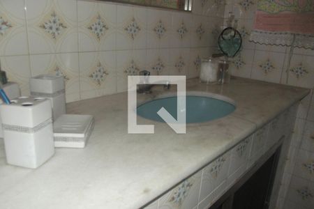 Casa à venda com 107m², 3 quartos e sem vagaBanheiro