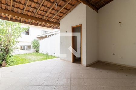 Casa para alugar com 230m², 3 quartos e 3 vagasQuintal Área Coberta