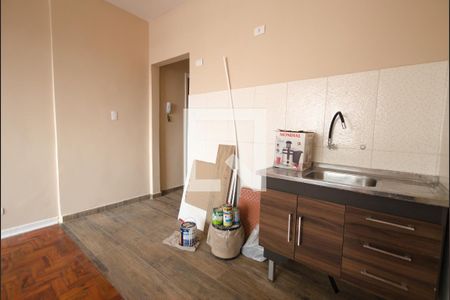 Cozinha de apartamento à venda com 1 quarto, 28m² em Liberdade, São Paulo