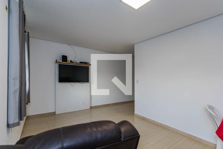 Casa para alugar com 200m², 2 quartos e 10 vagasSala