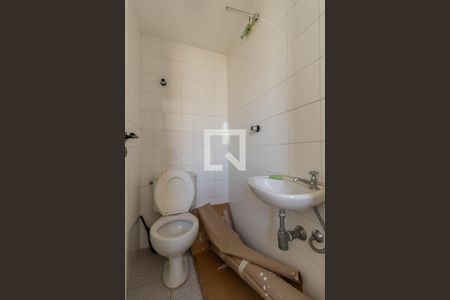 Apartamento para alugar com 168m², 3 quartos e 3 vagas Apartamento para alugar com 168m², 3 quartos e 3 vagasBanheiro de Serviço