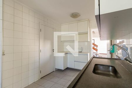 Apartamento para alugar com 168m², 3 quartos e 3 vagas Apartamento para alugar com 168m², 3 quartos e 3 vagasCozinha