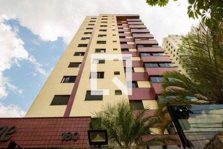 Apartamento para alugar com 168m², 3 quartos e 3 vagas Apartamento para alugar com 168m², 3 quartos e 3 vagasFachada