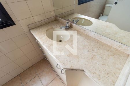 Apartamento para alugar com 168m², 3 quartos e 3 vagas Apartamento para alugar com 168m², 3 quartos e 3 vagasBanheiro da Suíte 2