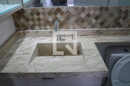 Banheiro de apartamento para alugar com 1 quarto, 24m² em Vila Clementino, São Paulo