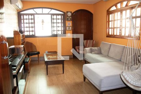 Sala de casa à venda com 3 quartos, 328m² em Vila Maria Alta, São Paulo