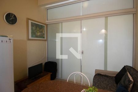Sala de kitnet/studio para alugar com 1 quarto, 28m² em Copacabana, Rio de Janeiro