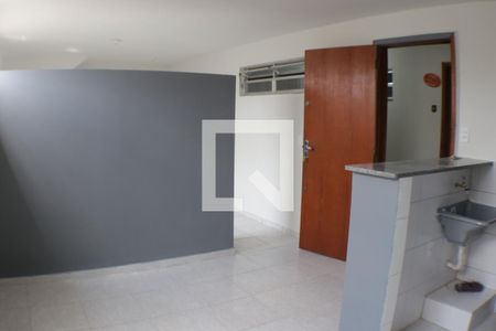 Cozinha de kitnet/studio para alugar com 1 quarto, 40m² em Curicica, Rio de Janeiro